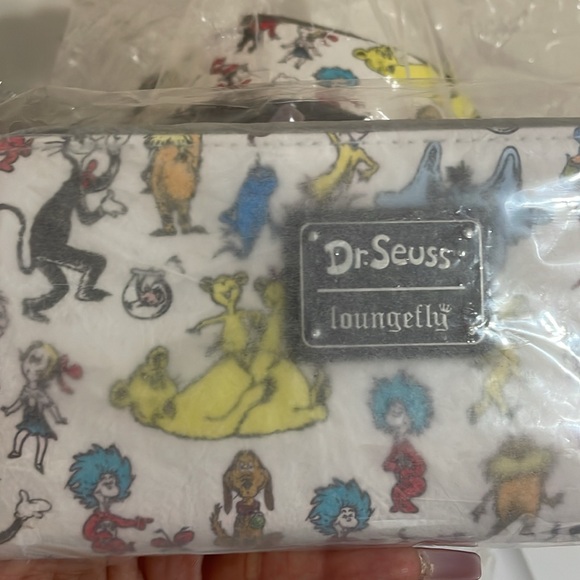 Loungefly Dr. Seuss Backpack & wallet set - Picture 6 of 6